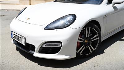 طراحی نمای جلو پورشه پانامرا